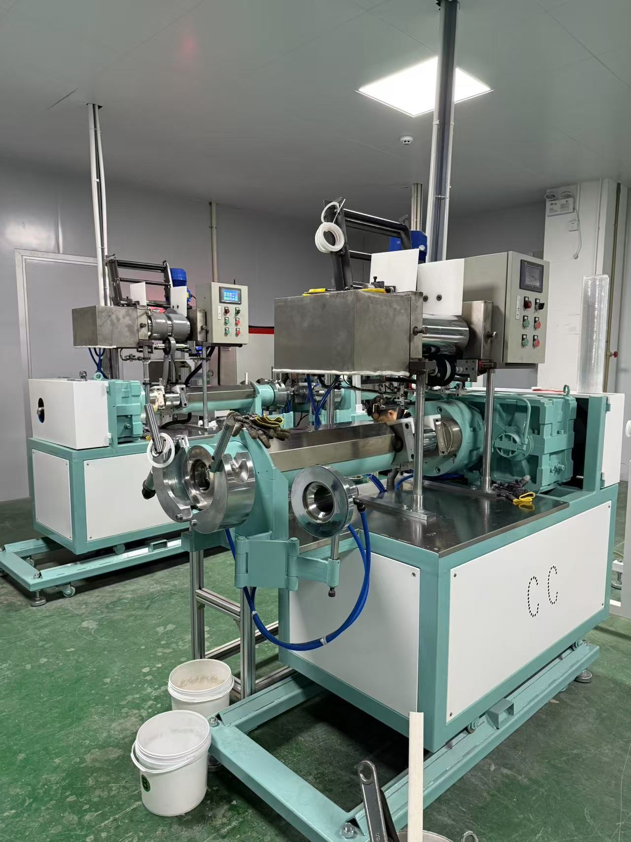 Extrusion process equipment